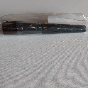 Perfecting face brush
